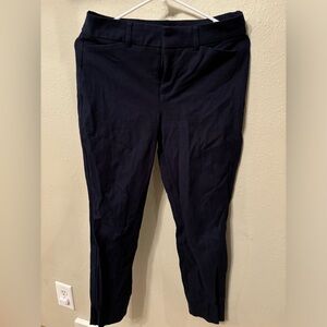 Old Navy Pixie Pant, High-Rise, Never Fade, Size 6, Navy color!
